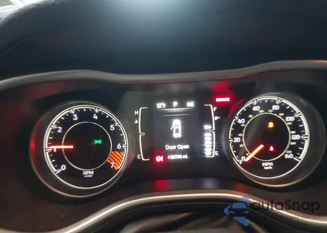 2014 Jeep Cherokee Latitude z USA, uszkodzony, nr VIN 1C4PJMCB8EW156081